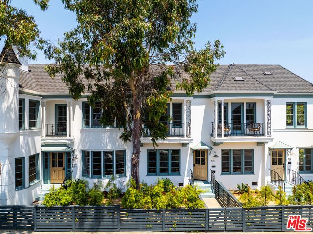$815,000 | 517 Rose Avenue, Venice, CA 90291