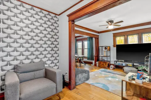 $299,900 | 2116 North Oakland Avenue, Unit 2118, Milwaukee, WI 53202