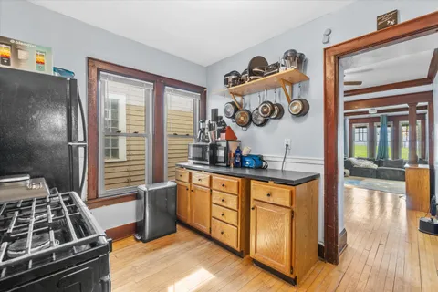 $299,900 | 2116 North Oakland Avenue, Unit 2118, Milwaukee, WI 53202