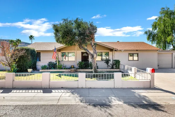 $389,990 | 1521 West Thunderbird Road, Phoenix, AZ 85023