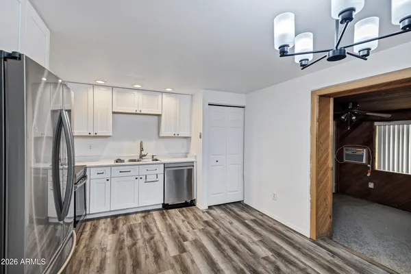 $389,990 | 1521 West Thunderbird Road, Phoenix, AZ 85023