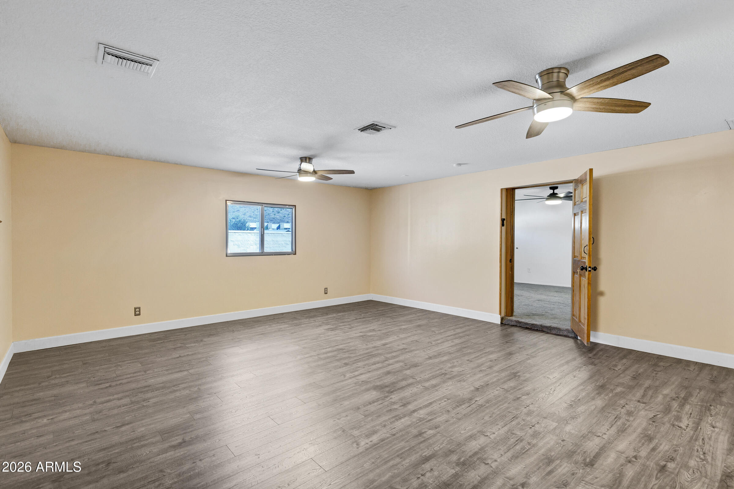 1521 West Thunderbird Road Phoenix, AZ 85023 - Photo 10 of 37 1521 W Thunderbird Rd-16