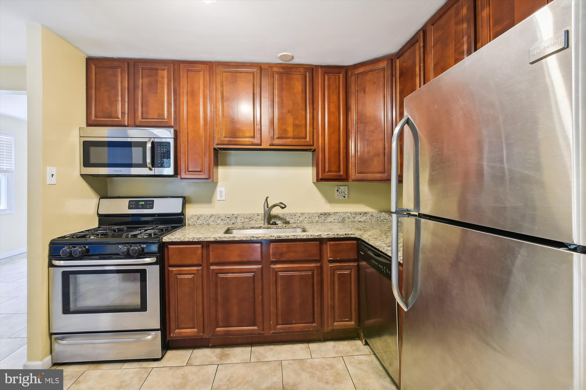 1046 Springhill Way Gambrills, MD 21054 - Photo 12 of 40 Kitchen