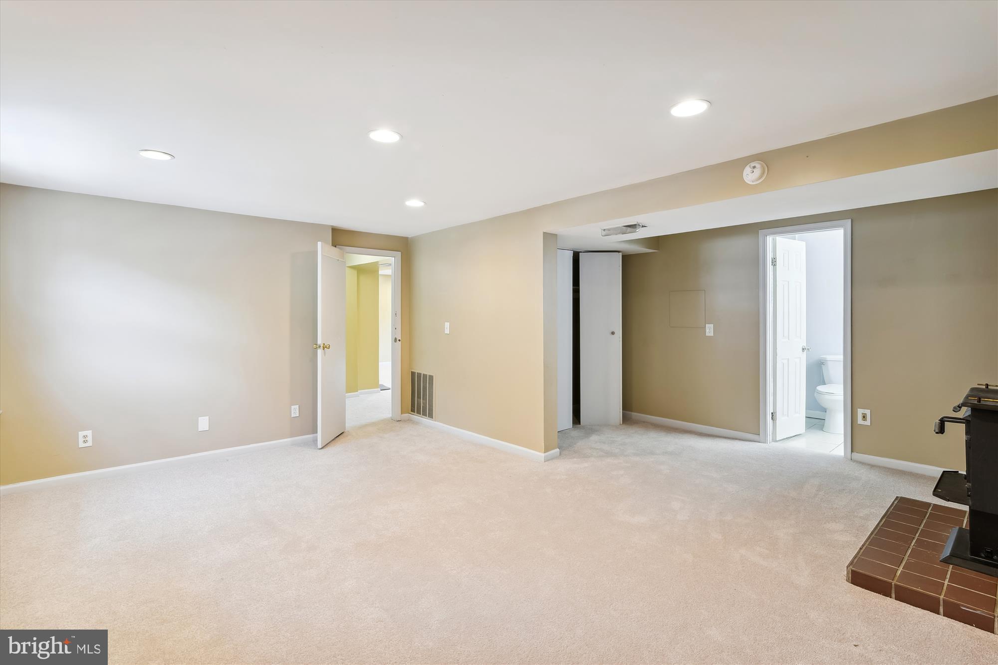 1046 Springhill Way Gambrills, MD 21054 - Photo 27 of 40 Family Room