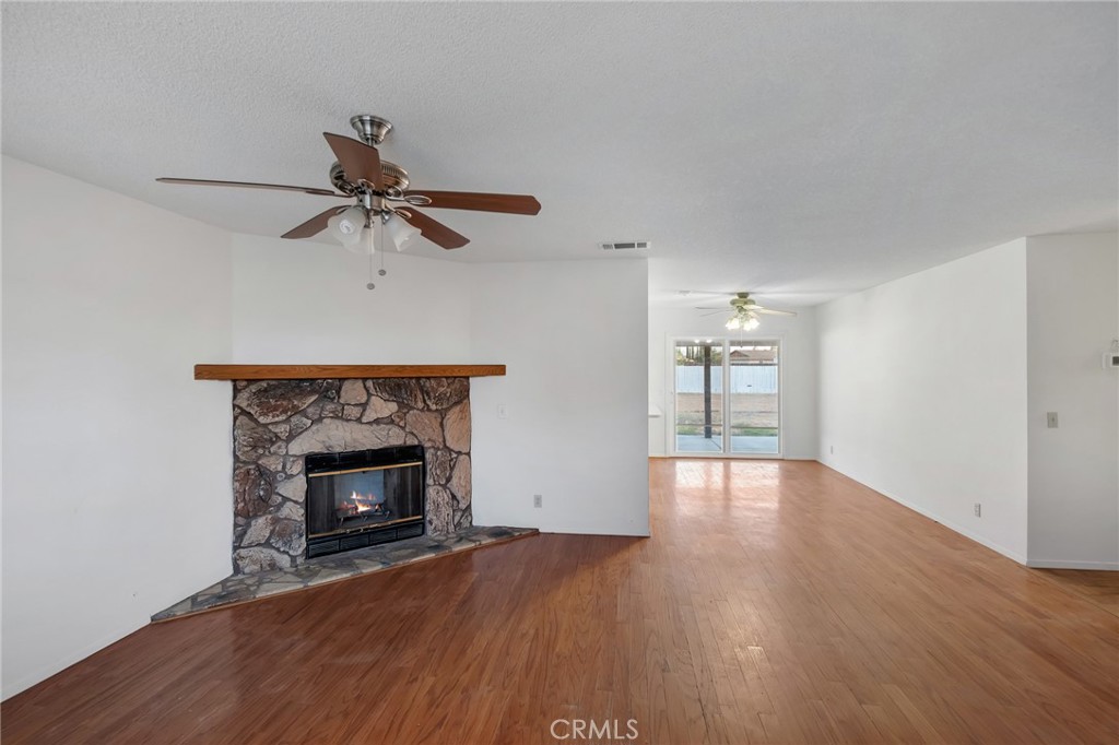 10966 Neola Road Apple Valley, CA 92308 - Photo 7 of 30