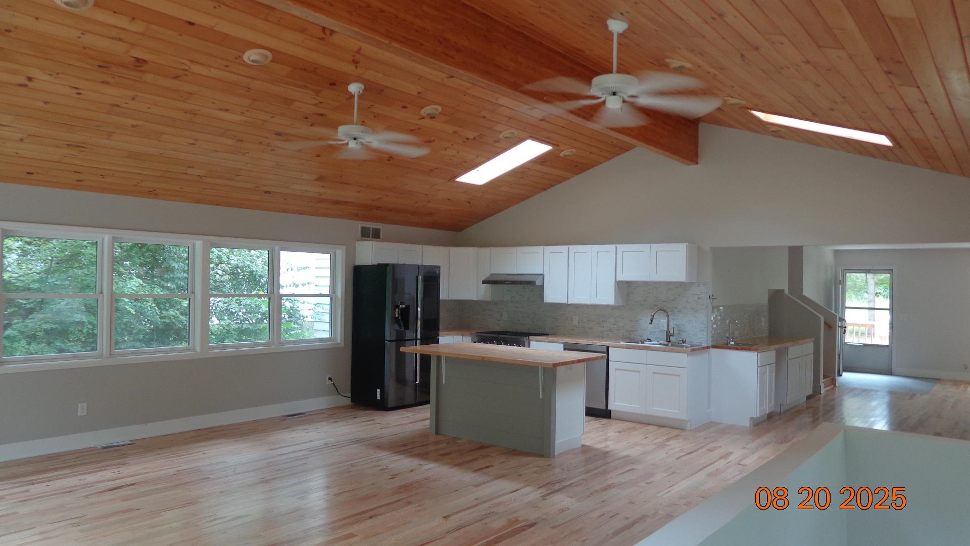 4562 Dobie Road Okemos, MI 48864 - Photo 5 of 19 50186047-0b88789f-b40e-4135-bdcc-3e7767fdcf3c.JPG