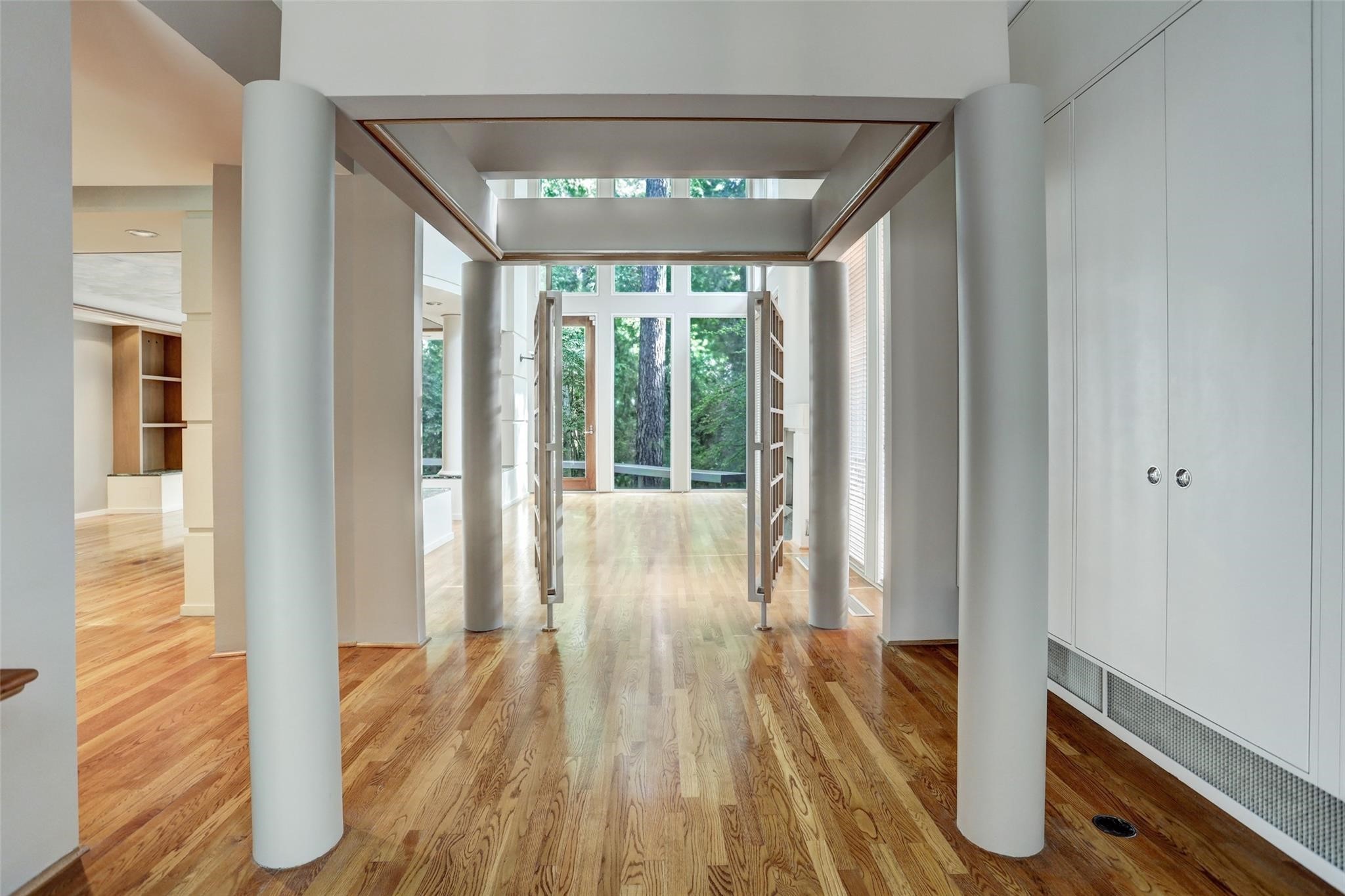 431 Hedwig Road Piney Point Village, TX 77024 - Photo 3 of 22