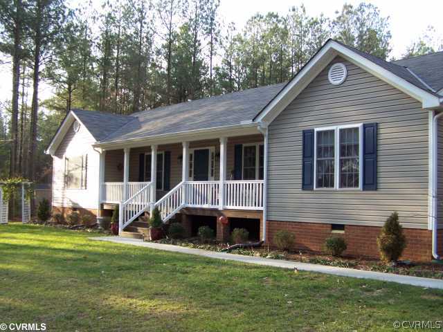 1618 Mussel Swamp Road Tappahannock, VA 22560 - Photo 3 of 12 Exterior Front