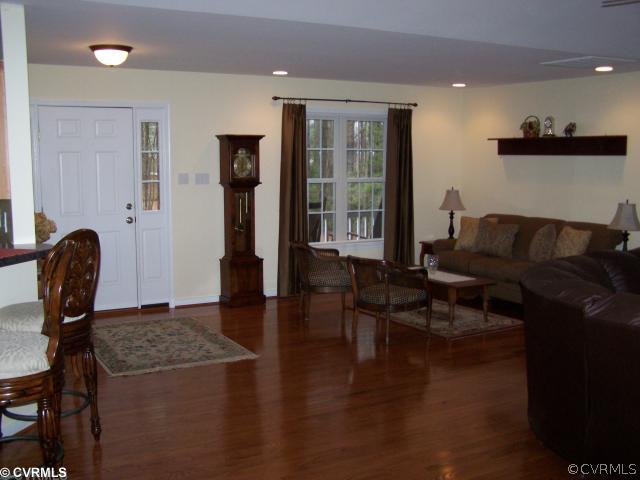 1618 Mussel Swamp Road Tappahannock, VA 22560 - Photo 5 of 12 Living Room