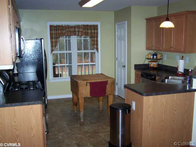 1618 Mussel Swamp Road Tappahannock, VA 22560 - Photo 7 of 12 Kitchen