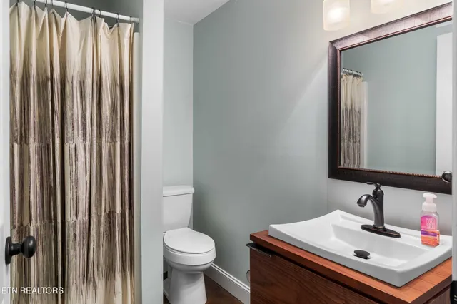 $1,324,900 | 309 Bullrun Valley Drive, Heiskell, TN 37754