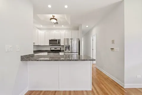 $3,800 | 814 West Hubbard Street, Unit 4, Chicago, IL 60642