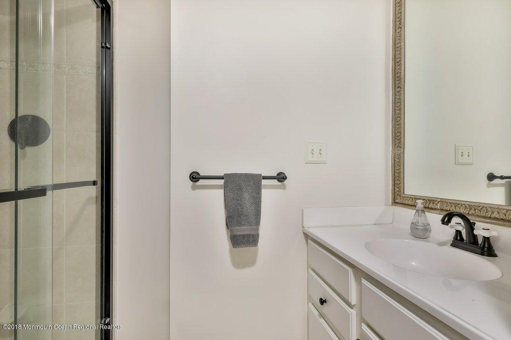 2123 Edgewood Place Spring Lake, NJ 07762 - Photo 15 of 44 028-edgewood-28_m