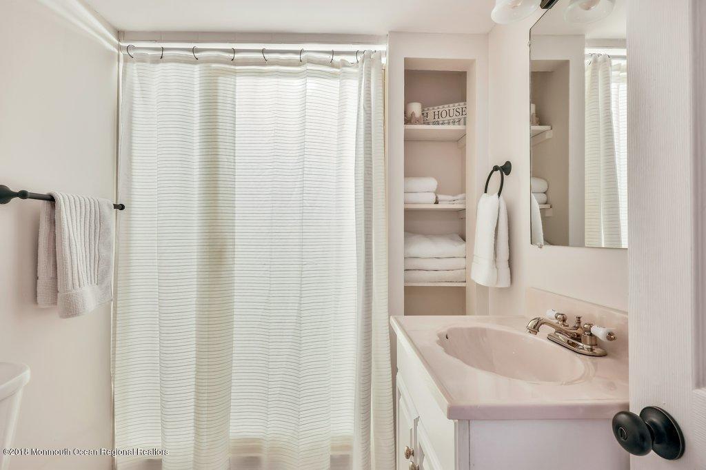 2123 Edgewood Place Spring Lake, NJ 07762 - Photo 23 of 44 025-edgewood-25_m