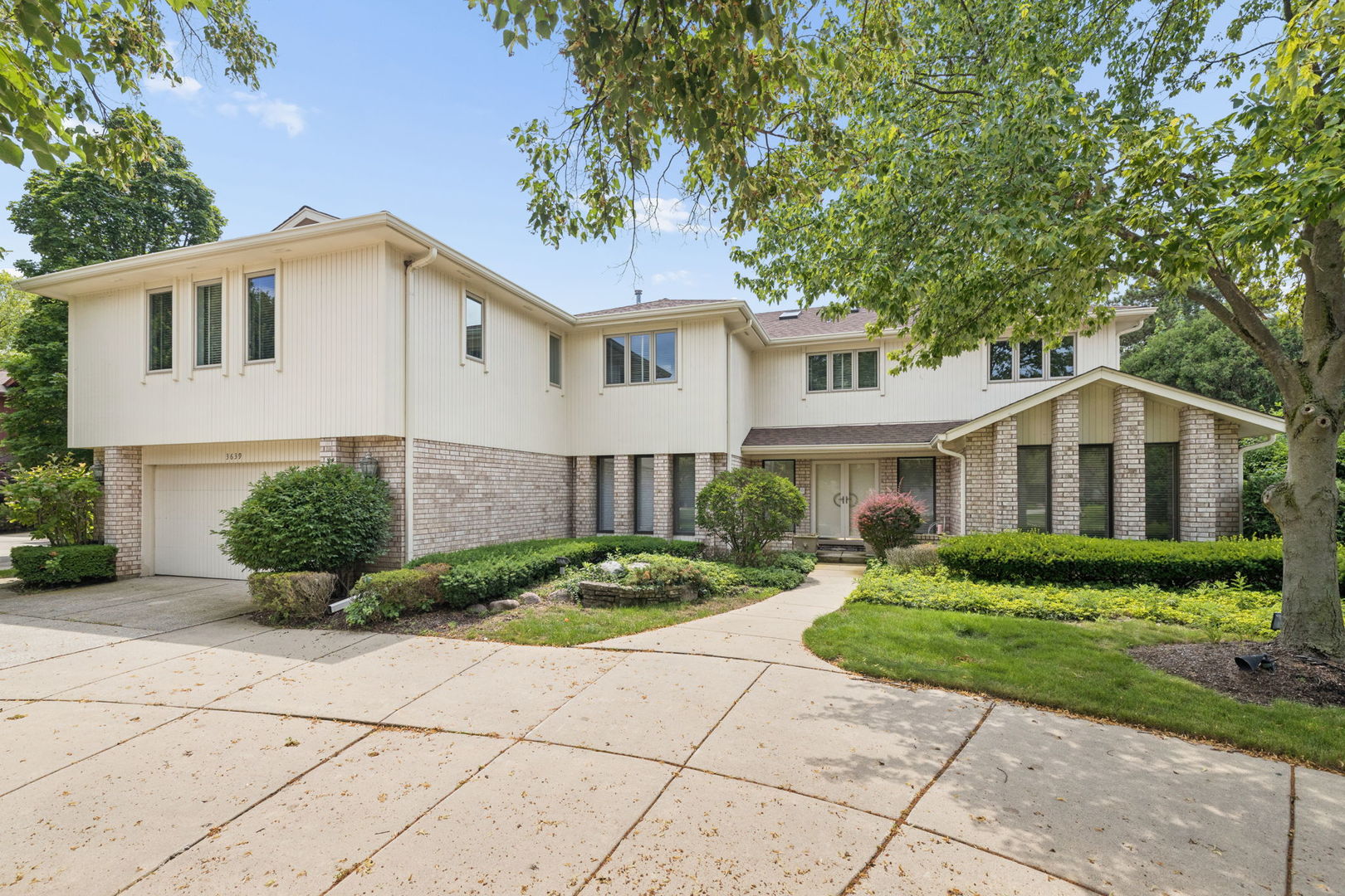 3639 Pebble Beach Road Northbrook, IL 60062 - Photo 3 of 53