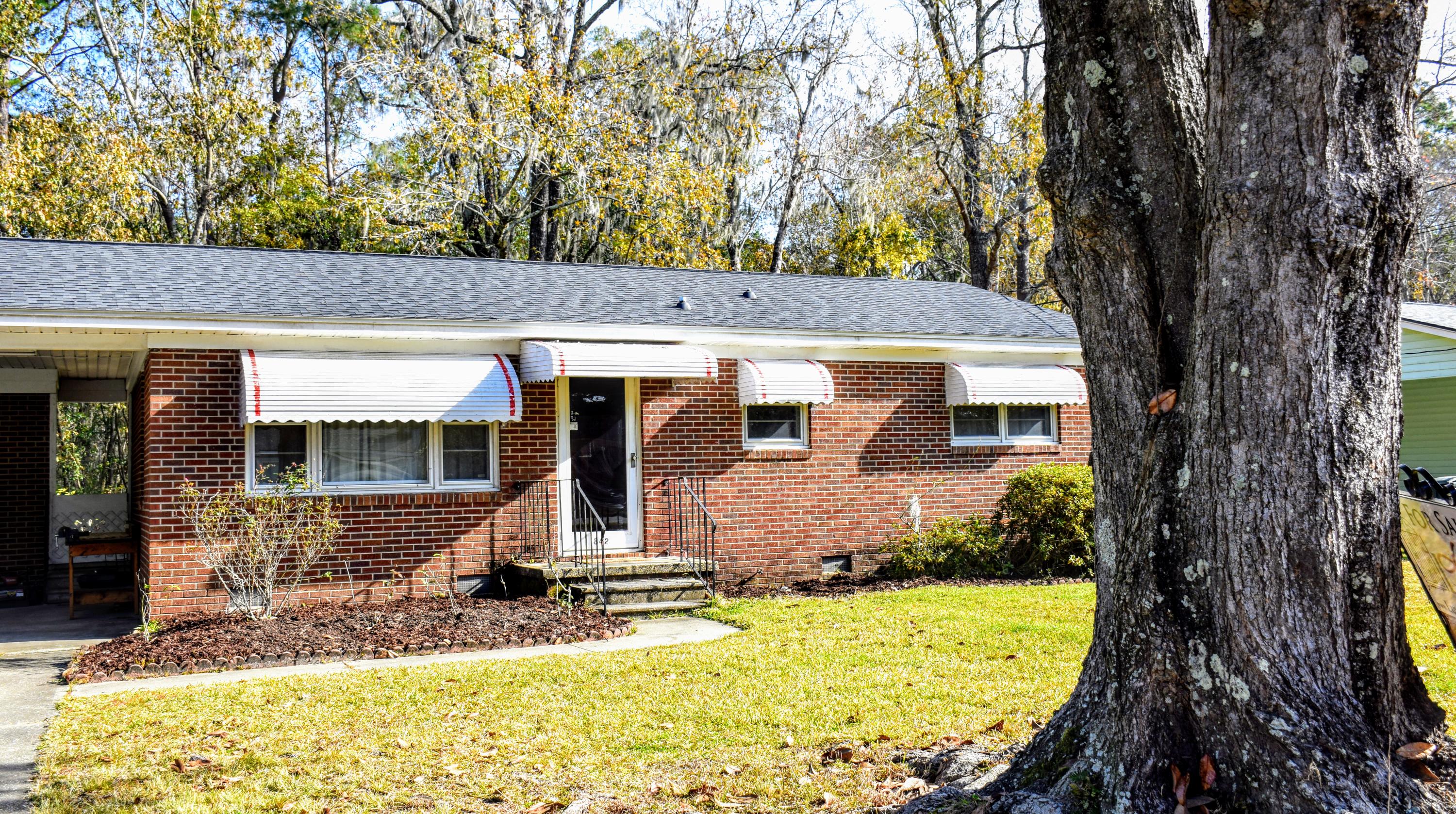 842 Savage Road Charleston, SC 29414 - Photo 18 of 27 842 Savage Road 009