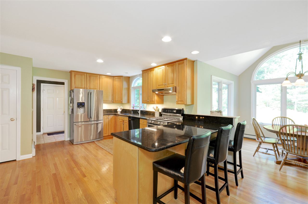 47 Nartoff Road Hollis, NH 03049 - Photo 4 of 40