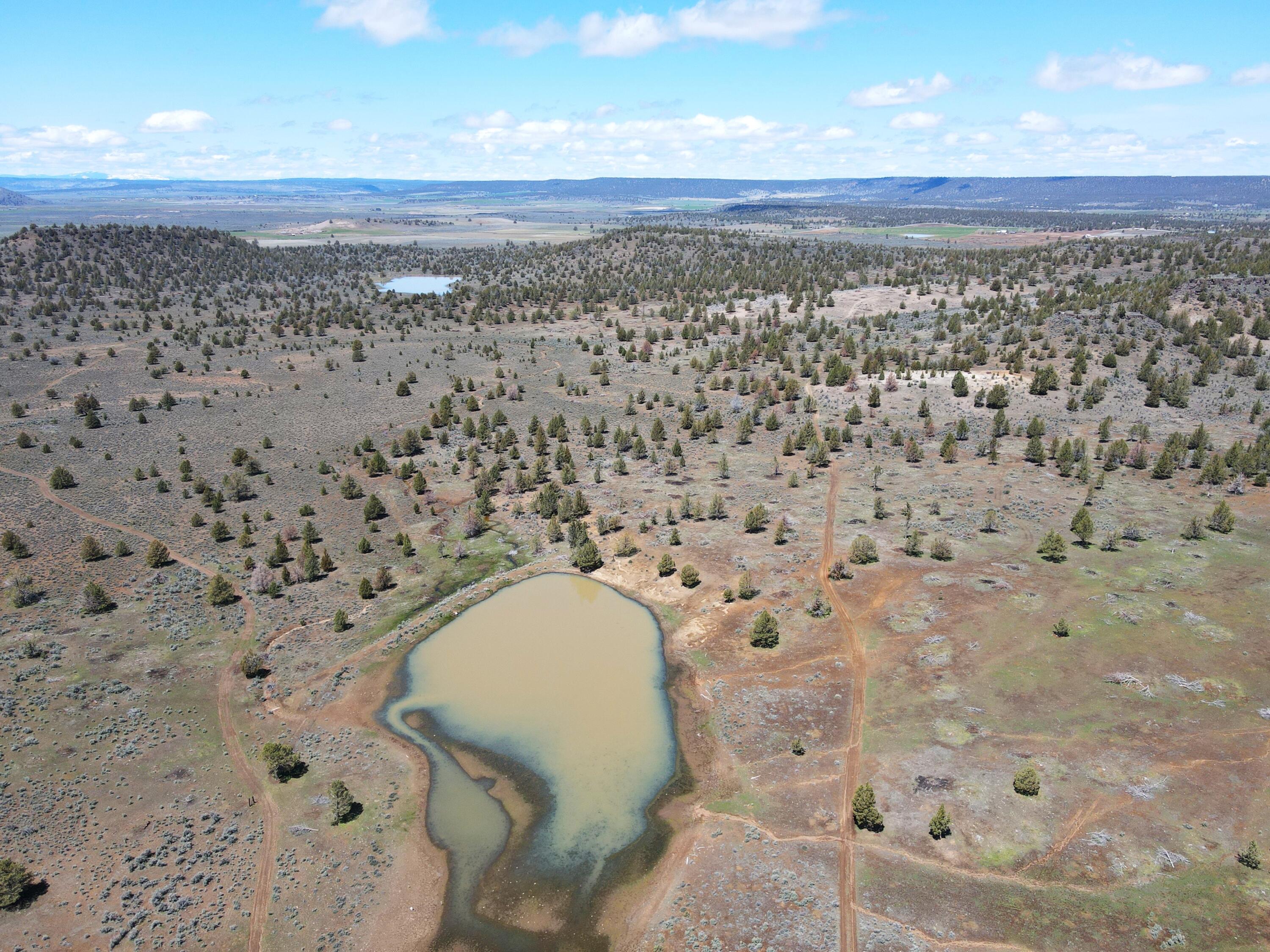 3234 County Road 75 Alturas, CA 96101 - Photo 21 of 44 a view of city and mountain