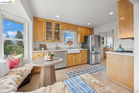 $1,029,000 | 4425 Norton Avenue, Oakland, CA 94602