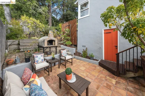 $1,029,000 | 4425 Norton Avenue, Oakland, CA 94602