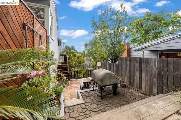 $1,029,000 | 4425 Norton Avenue, Oakland, CA 94602