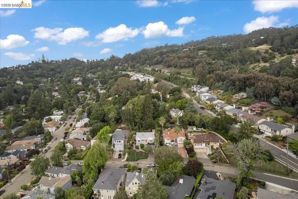 $1,029,000 | 4425 Norton Avenue, Oakland, CA 94602
