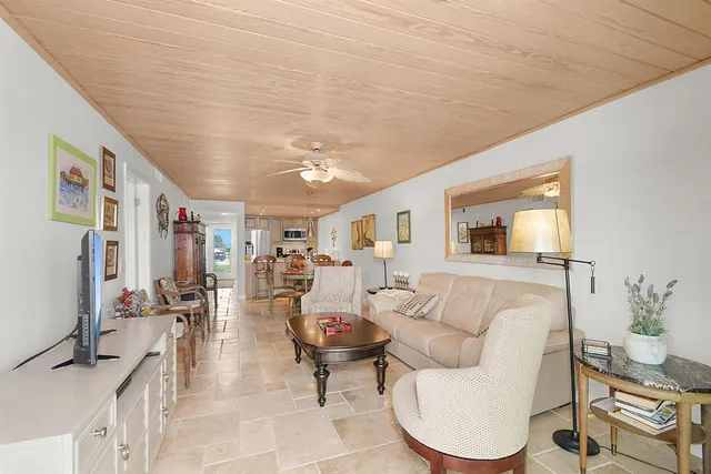 $419,900 | 40 Northeast Plantation Road, Unit 109, Stuart, FL 34996