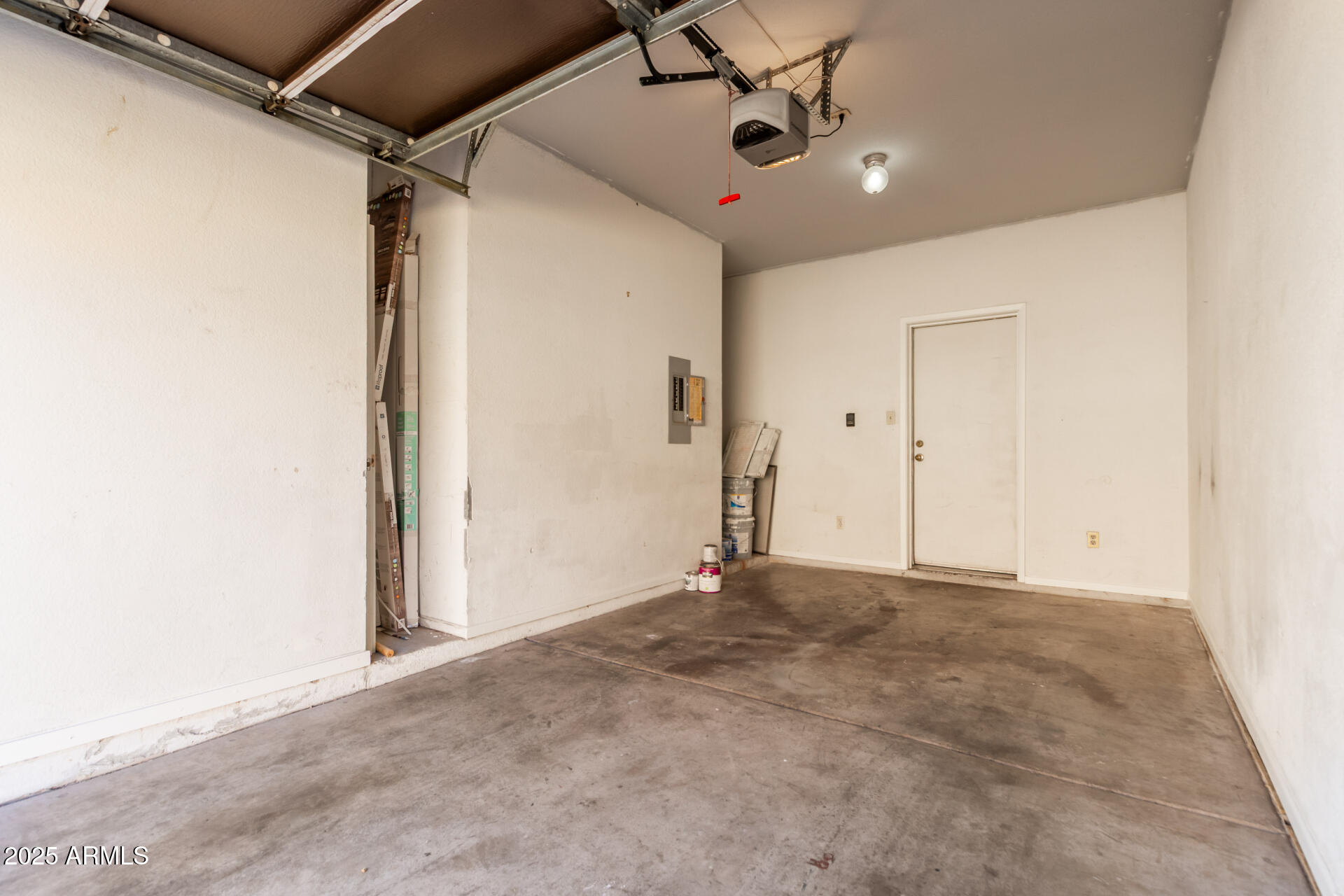 1126 West Elliot Road, Unit 1010 Chandler, AZ 85224 - Photo 20 of 32 a view of an empty room