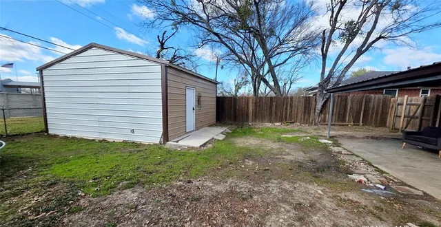 $229,999 | 1304 Crestview Drive, Kaufman, TX 75142