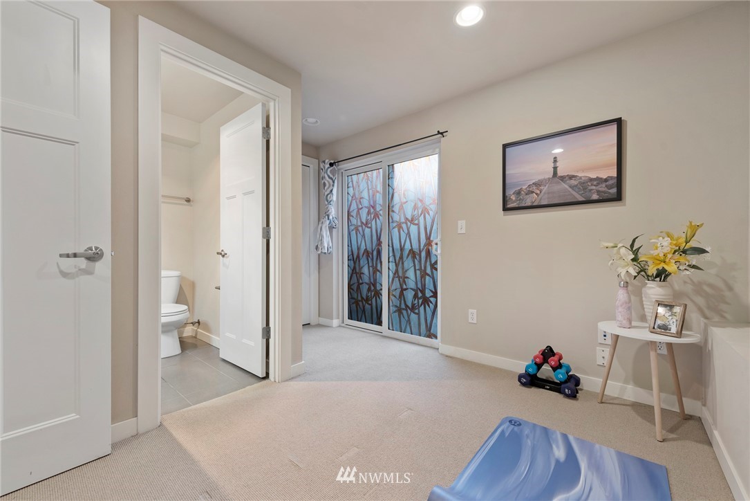 925 North 97th Street Seattle, WA 98103 - Photo 20 of 24 Gallery Image 20