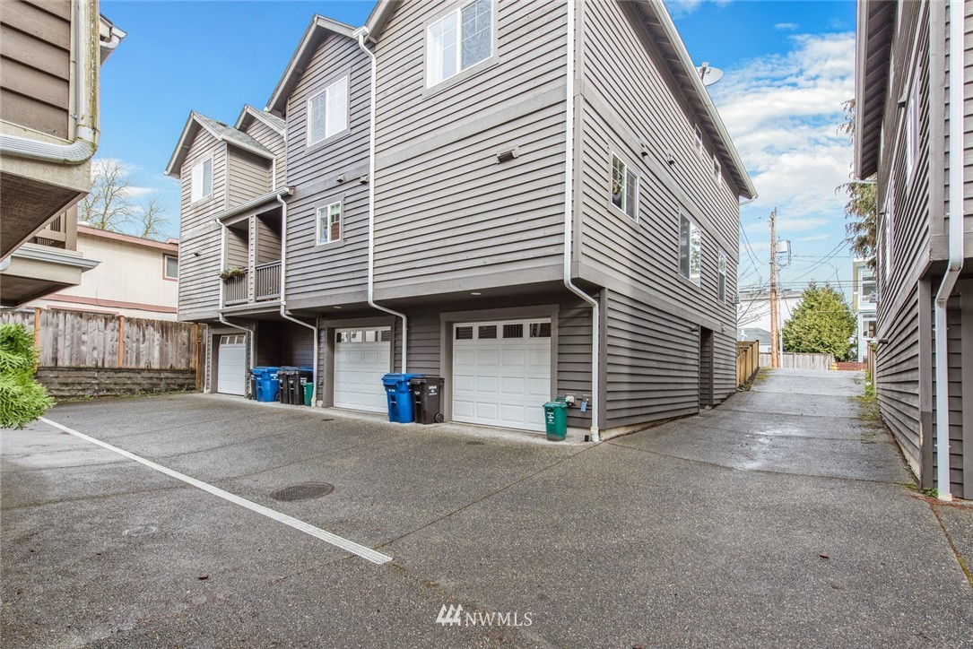 925 North 97th Street Seattle, WA 98103 - Photo 23 of 24 Gallery Image 23