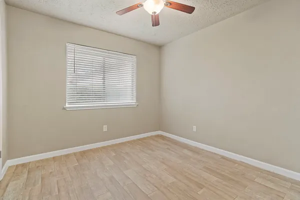 $2,300 | 2502 Planters Row, Sugar Land, TX 77478