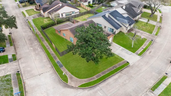 $2,300 | 2502 Planters Row, Sugar Land, TX 77478