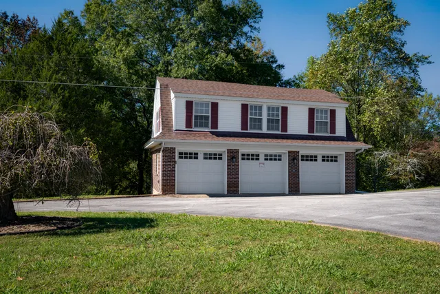 $3,100,000 | 209 Browntown Road, Red Bank, TN 37415