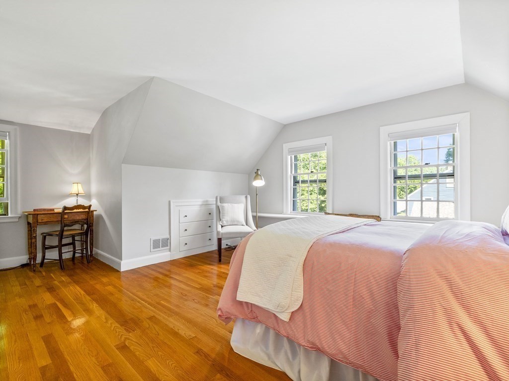 75 Standish Road Wellesley, MA 02481 - Photo 14 of 19