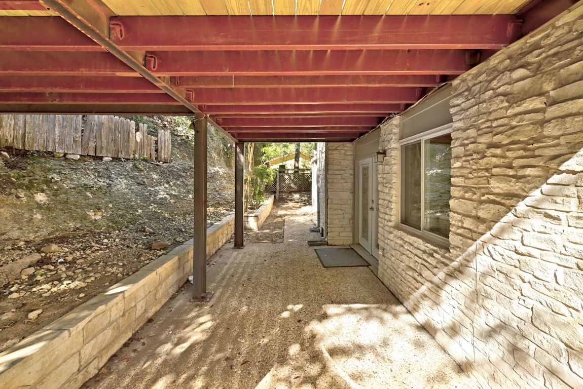 6210 Shadow Valley Drive, Unit B Austin, TX 78731 - Photo 25 of 28 View of back patio