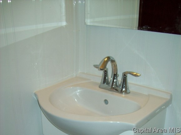 2000 Lee Street Springfield, IL 62703 - Photo 8 of 9