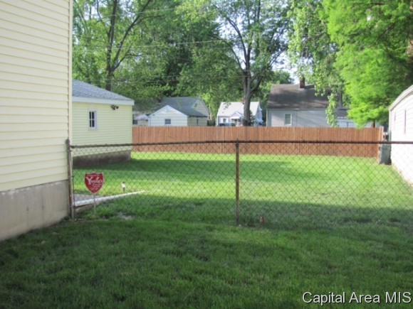 2000 Lee Street Springfield, IL 62703 - Photo 9 of 9