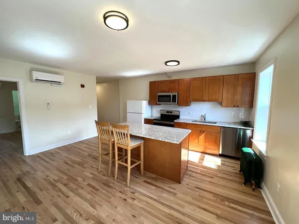 $1,350 | 1431 West Girard Avenue, Unit 3F, Philadelphia, PA 19130