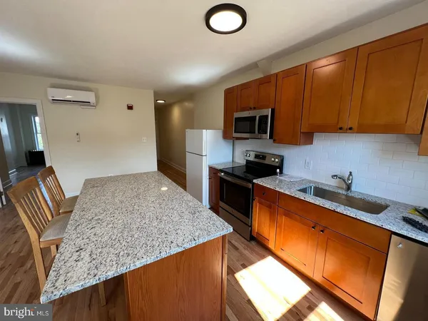 $1,350 | 1431 West Girard Avenue, Unit 3F, Philadelphia, PA 19130