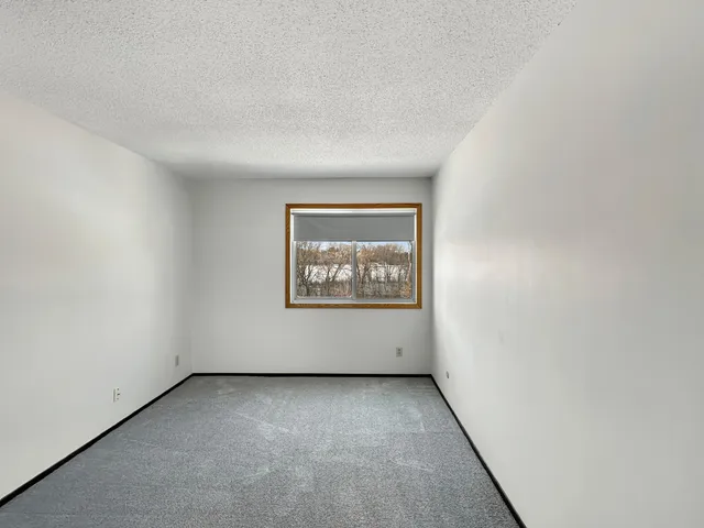 $139,900 | 122 Demont Avenue, Unit 358, Little Canada, MN 55117