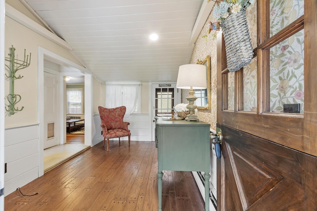11 Whitla Drive Worcester, MA 01604 - Photo 2 of 32