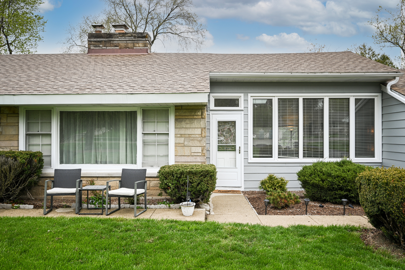 612 Saddle Road Wheaton, IL 60187 - Photo 3 of 22
