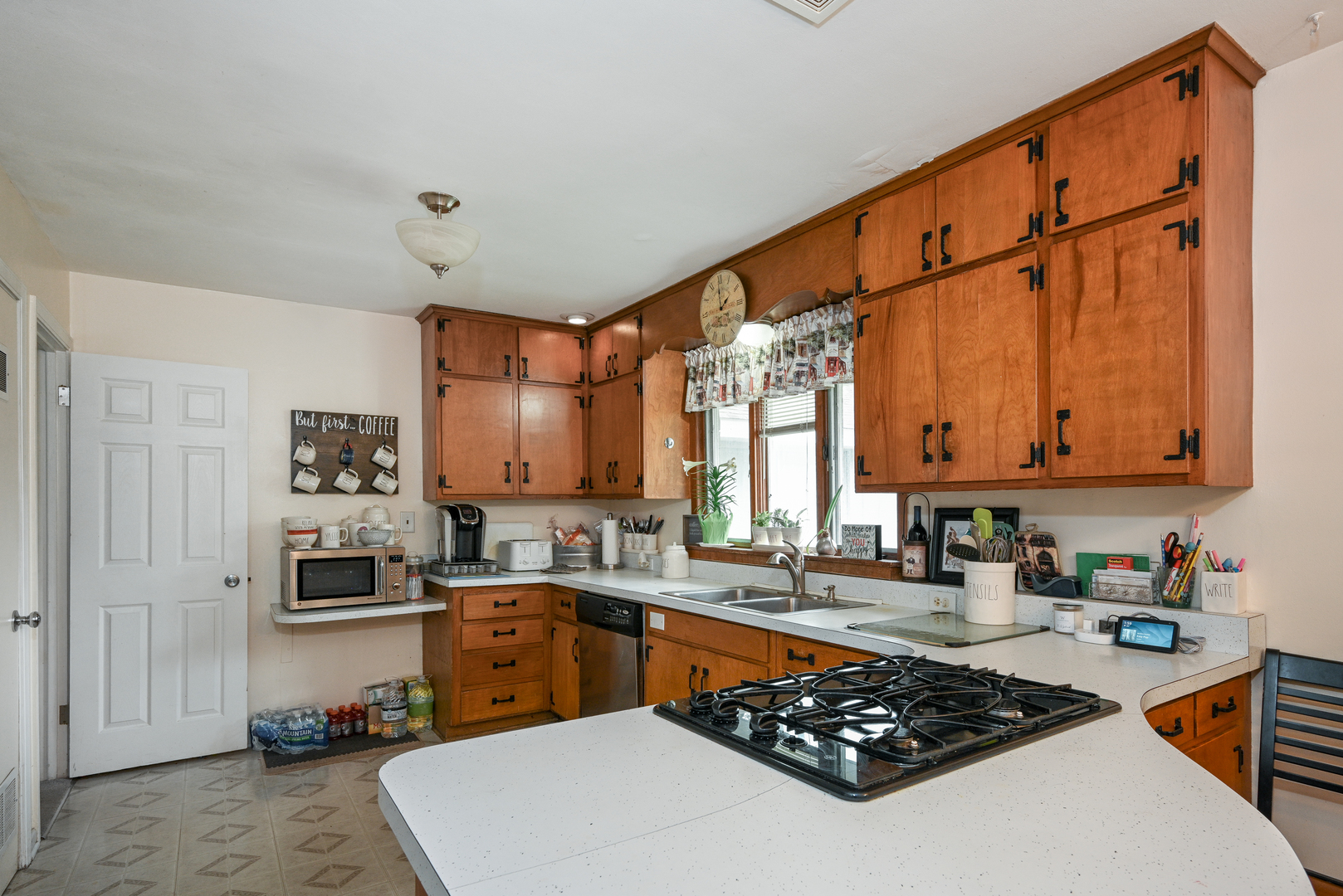 612 Saddle Road Wheaton, IL 60187 - Photo 10 of 22