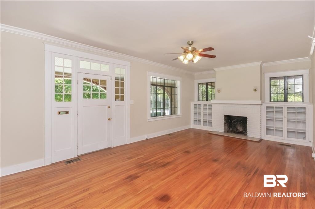 158 South Catherine Street Mobile, AL 36604 - Photo 2 of 40
