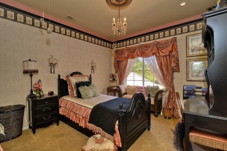 1206 Plum Tree Road Carlsbad, CA 92011 - Photo 18 of 25 UPSTAIRS BEDROOM