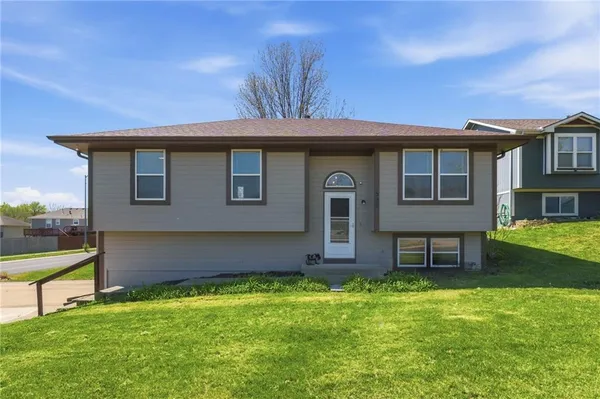 $268,000 | 500 North Saville Court, Independence, MO 64050
