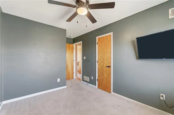 $268,000 | 500 North Saville Court, Independence, MO 64050