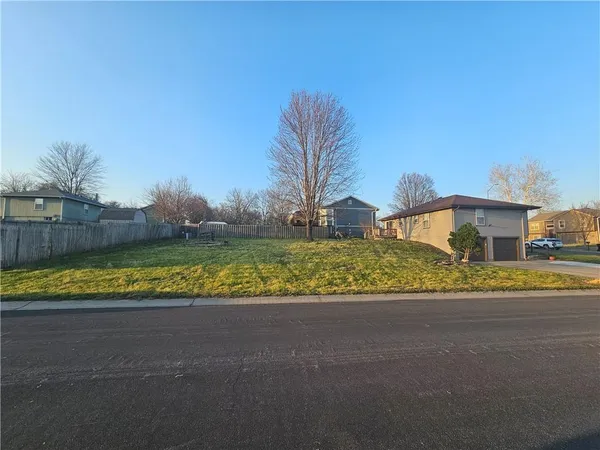 $268,000 | 500 North Saville Court, Independence, MO 64050