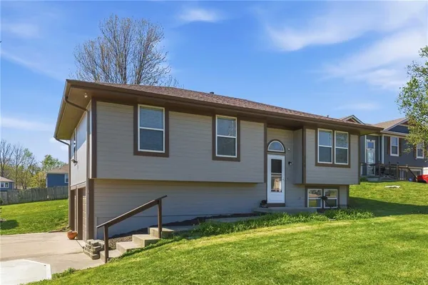 $268,000 | 500 North Saville Court, Independence, MO 64050